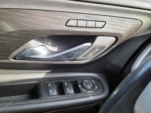 Used 2018 GMC Terrain SLT image 15