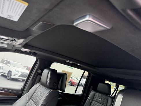 Certified 2023 Cadillac Escalade ESV Sport Platinum w/ LPO, ONYX Package AWD/4WD image 23