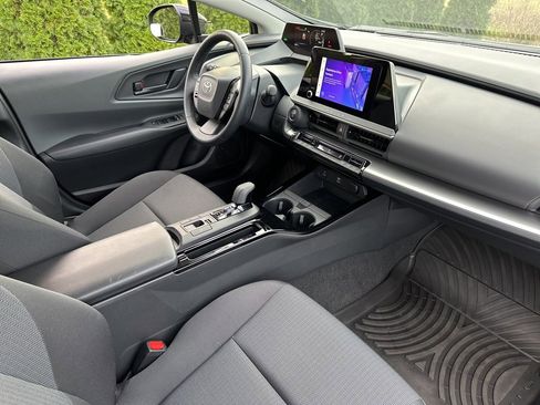 Certified 2024 Toyota Prius LE image 33