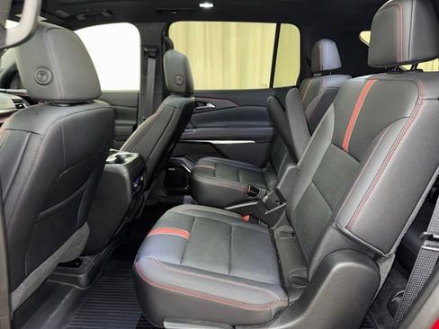Used 2025 Chevrolet Traverse RS w/ LPO, Floor Liner Package AWD/4WD image 18
