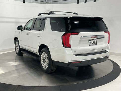 Used 2023 GMC Yukon SLT w/ SLT Premium Package image 14