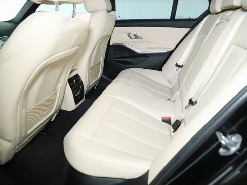 Used 2022 BMW 330i xDrive Sedan w/ Premium Package 2 image 29