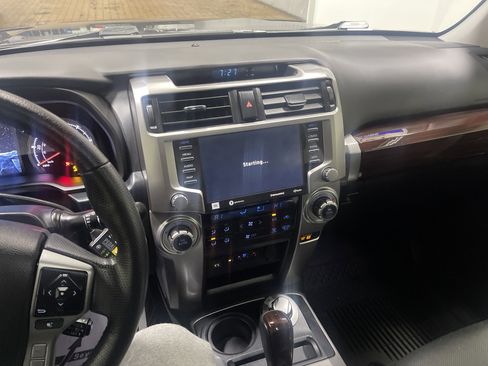 Used 2022 Toyota 4Runner Limited image 30