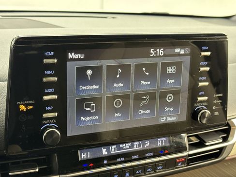 Used 2022 Toyota Sienna XLE image 21