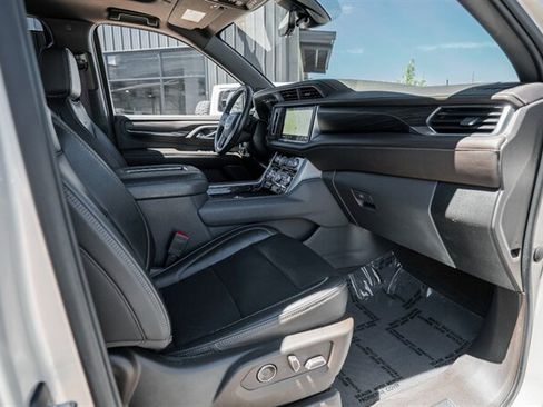 Used 2021 GMC Yukon Denali w/ Denali Ultimate Package AWD/4WD image 21