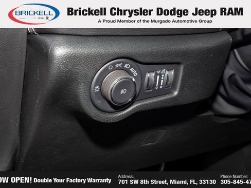 New 2026 Chrysler Pacifica Select image 29