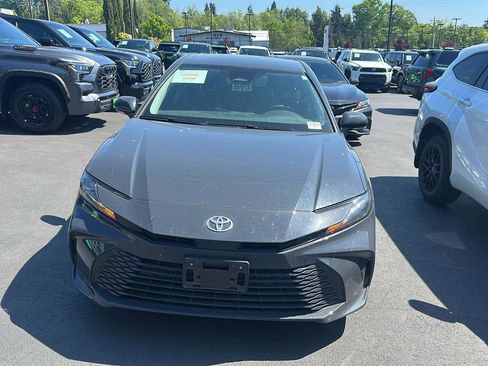 Used 2025 Toyota Camry LE FWD image 1