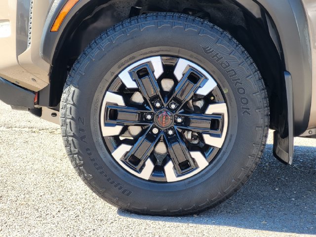 Certified 2023 Nissan Frontier PRO-4X w/ Pro Convenience Package AWD/4WD image 6