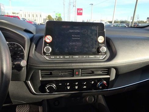 Used 2024 Nissan Rogue S image 18