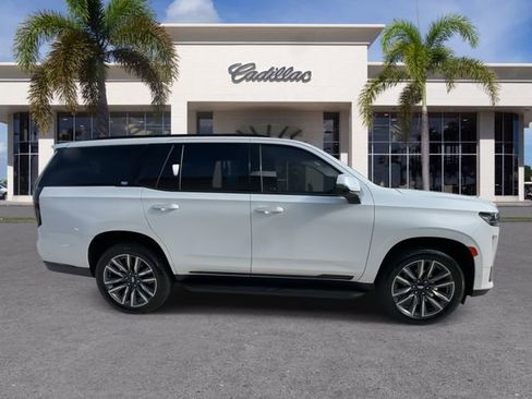 Certified 2022 Cadillac Escalade Sport RWD image 16