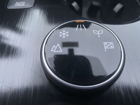 Certified 2024 Nissan Rogue SV image 22