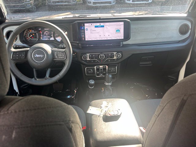 Used 2024 Jeep Wrangler Unlimited Sport AWD/4WD image 29
