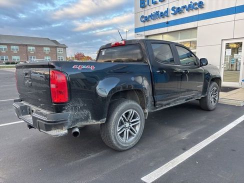Used 2017 Chevrolet Colorado W/T w/ Custom Special Edition image 4