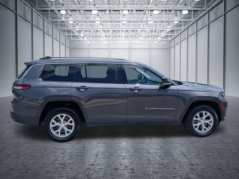 Used 2023 Jeep Grand Cherokee L Limited RWD image 6