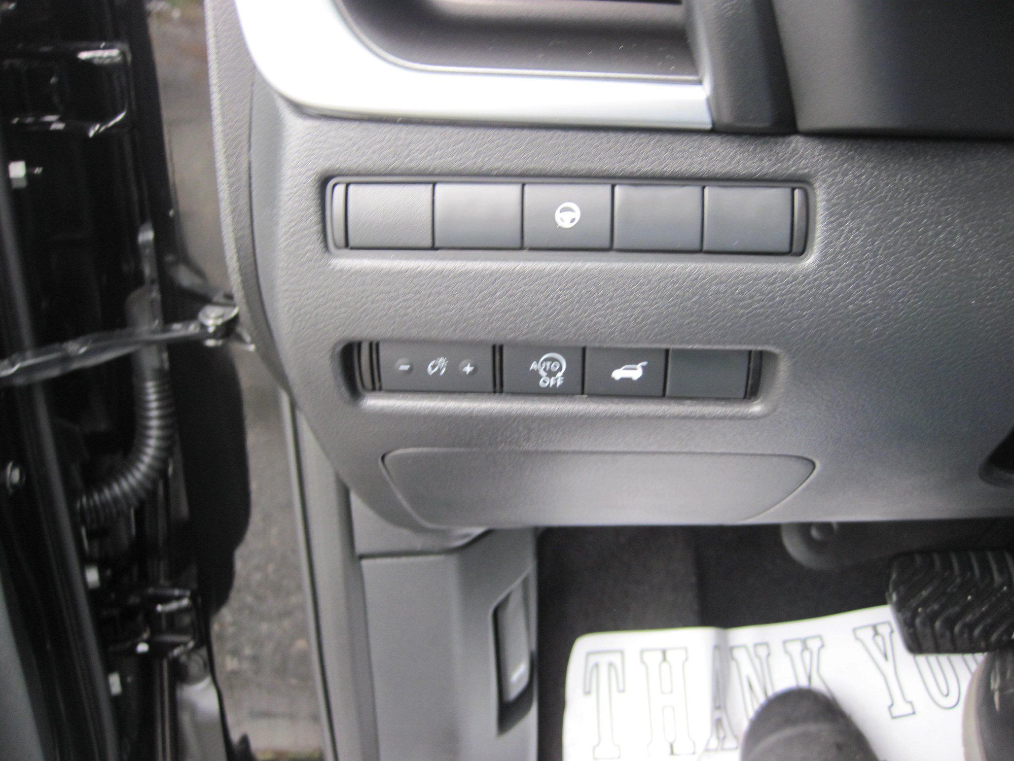 Used 2025 Nissan Rogue SV AWD/4WD image 14