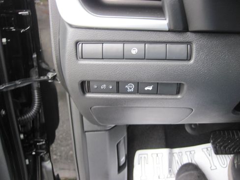 Used 2025 Nissan Rogue SV AWD/4WD image 14