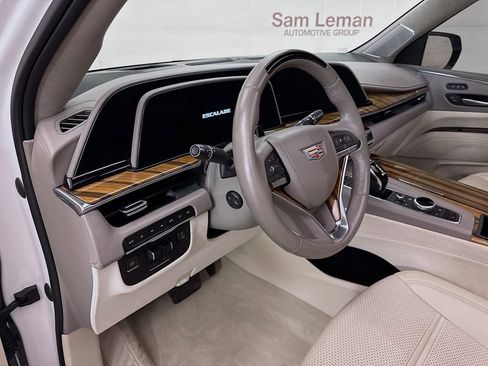 Used 2022 Cadillac Escalade ESV Sport Platinum w/ Heavy-Duty Trailer Package AWD/4WD image 12
