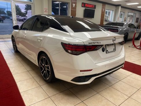 Used 2024 Nissan Sentra SR image 3
