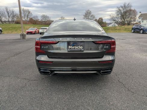 Used 2022 Volvo S60 B5 Inscription image 7
