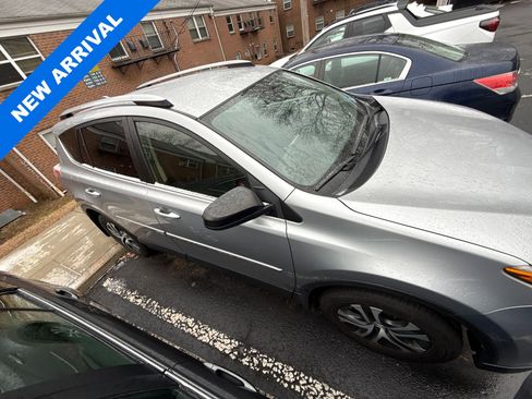 Used 2018 Toyota RAV4 LE w/ All Weather Liner Package image 37