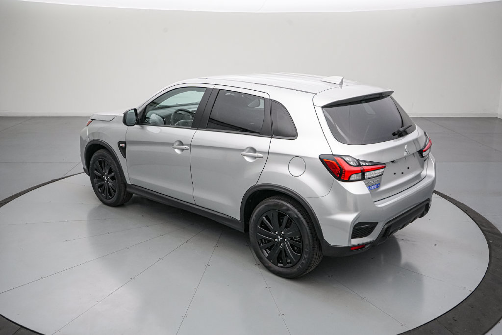 Used 2026 Mitsubishi Outlander Sport LE AWD/4WD image 6
