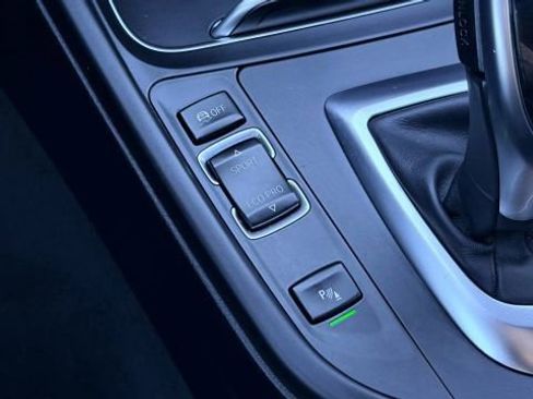 Used 2018 BMW 330i xDrive Sedan w/ Convenience Package image 37