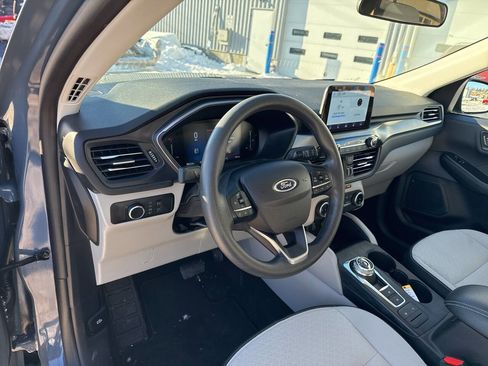 Certified 2025 Ford Escape Active image 23