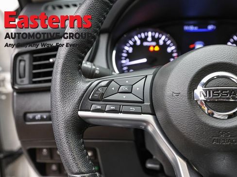 Used 2020 Nissan Rogue SL w/ Premium Package AWD/4WD image 16