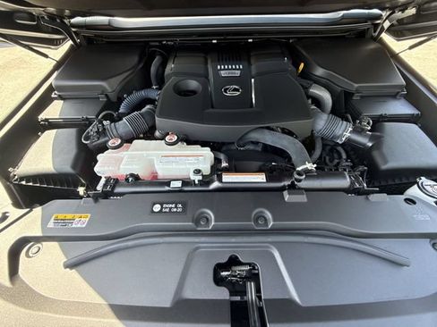 Certified 2024 Lexus GX 550 w/ Accessory Package (31) AWD/4WD image 27