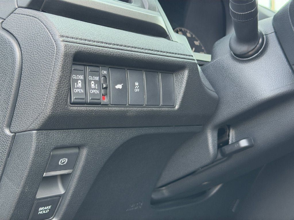 Used 2025 Honda Odyssey EX-L image 19