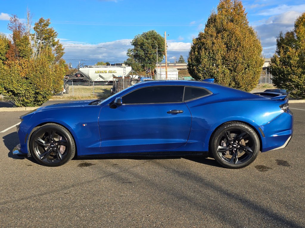 Used 2019 Chevrolet Camaro SS RWD image 2