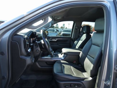 Certified 2023 Chevrolet Silverado 1500 LTZ w/ Z71 Off-Road Package image 19