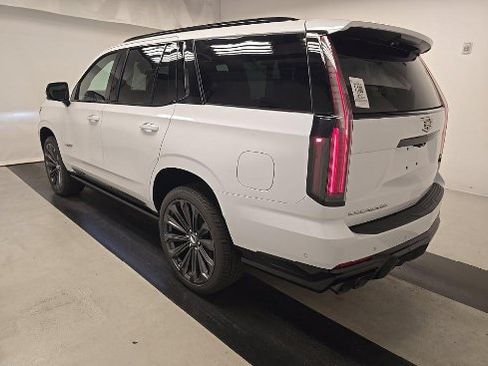 Used 2026 Cadillac Escalade V AWD/4WD image 6