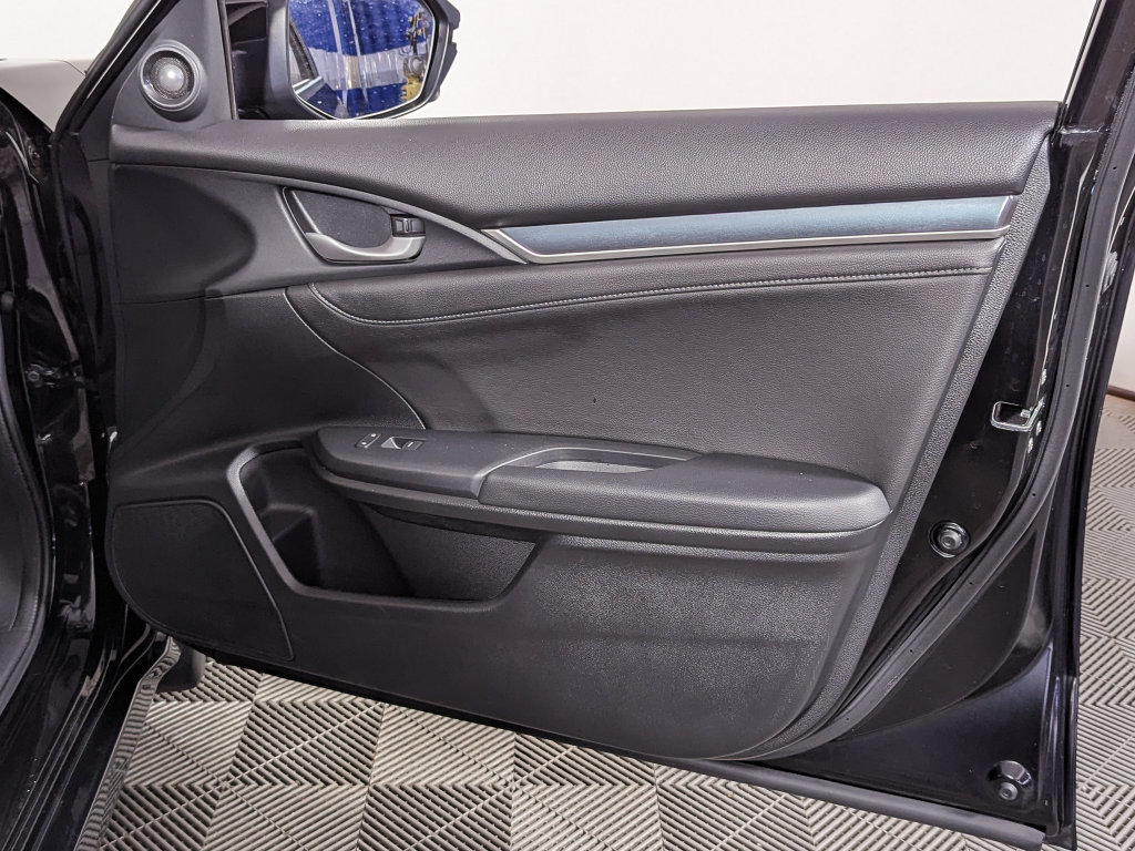 Used 2016 Honda Civic Touring image 24
