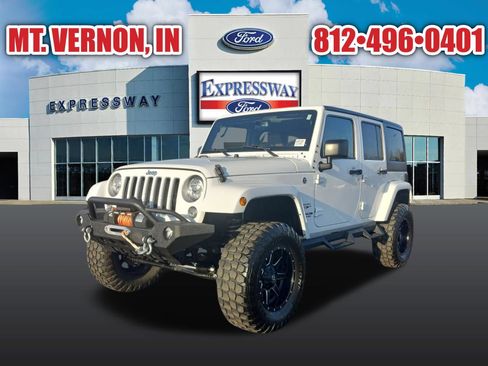 Used 2017 Jeep Wrangler Unlimited Sahara w/ Connectivity Group image 3