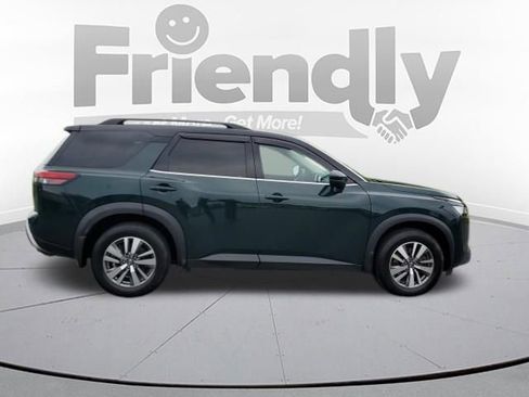 Used 2022 Nissan Pathfinder SL AWD/4WD image 6