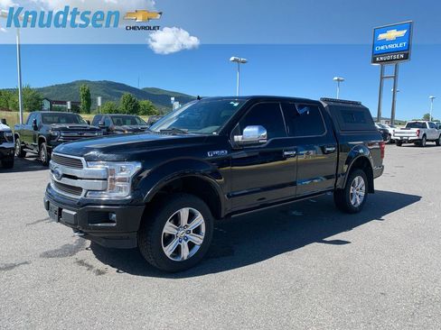 Used 2018 Ford F150 Platinum w/ Equipment Group 701A Luxury AWD/4WD image 3