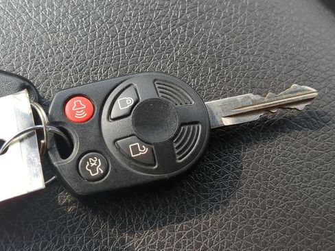 Used 2010 Ford Edge Limited FWD image 35