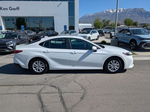 Used 2026 Toyota Camry LE FWD image 2