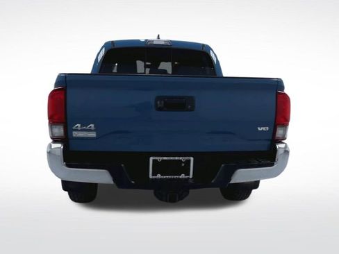 Used 2019 Toyota Tacoma SR5 AWD/4WD image 7