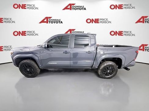 Certified 2025 Toyota Tacoma SR5 AWD/4WD image 5