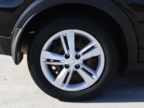 Used 2022 Nissan Kicks S image 8