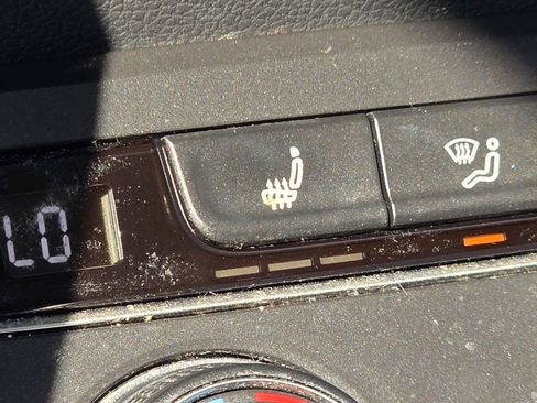 Used 2021 Volkswagen Tiguan SEL AWD/4WD image 18