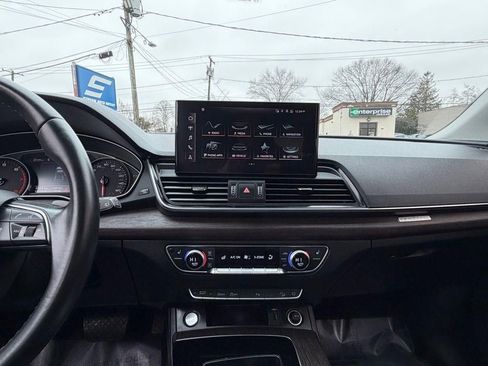 Used 2021 Audi Q5 2.0T Premium w/ Convenience Package image 18