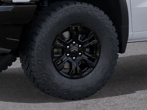 New 2026 Chevrolet Silverado 1500 ZR2 w/ LPO, Dark Essentials Package AWD/4WD image 9