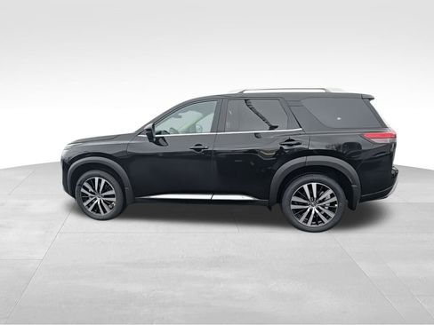 New 2025 Nissan Pathfinder Platinum image 5
