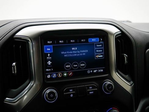 Used 2021 Chevrolet Silverado 1500 LT Trail Boss w/ Convenience Package II image 21