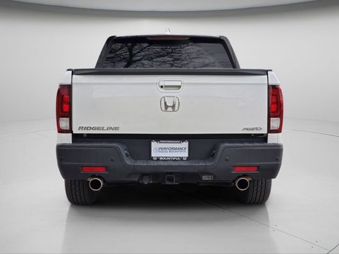 Certified 2021 Honda Ridgeline Black Edition image 24