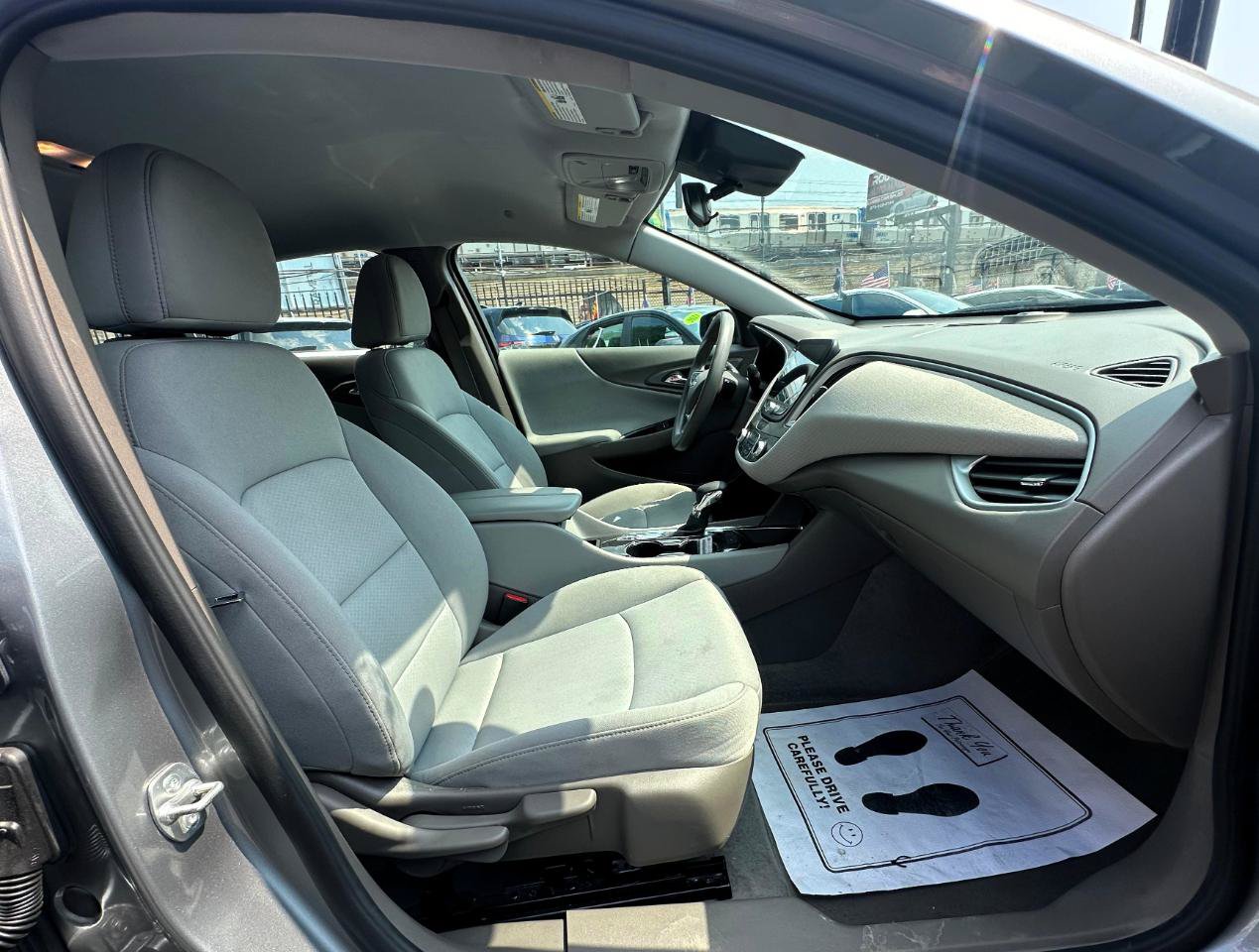 Used 2025 Chevrolet Malibu LT FWD image 21
