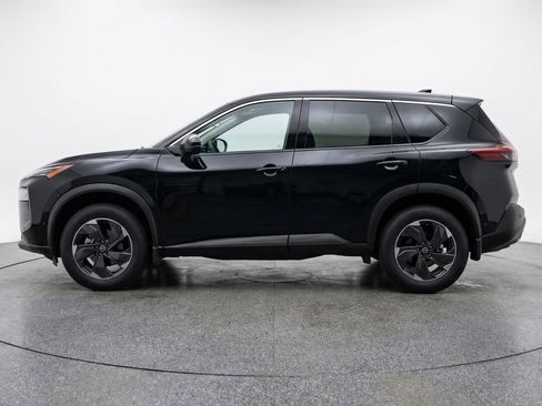Used 2025 Nissan Rogue SV image 5